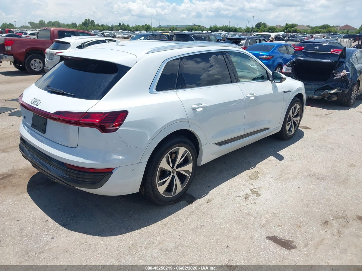 2024 AUDI Q8 E-TRON PREMIUM PLUS QUATTRO — снимка 4