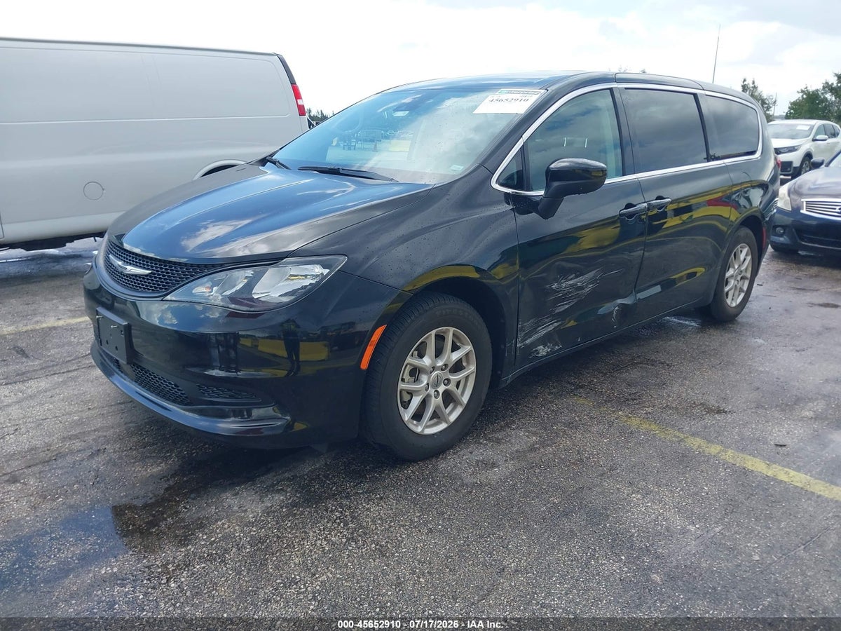 2024 CHRYSLER VOYAGER LX — снимка 2