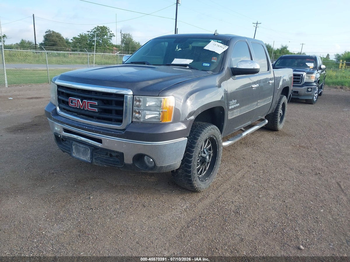 2011 GMC SIERRA 1500 SLE — снимка 2