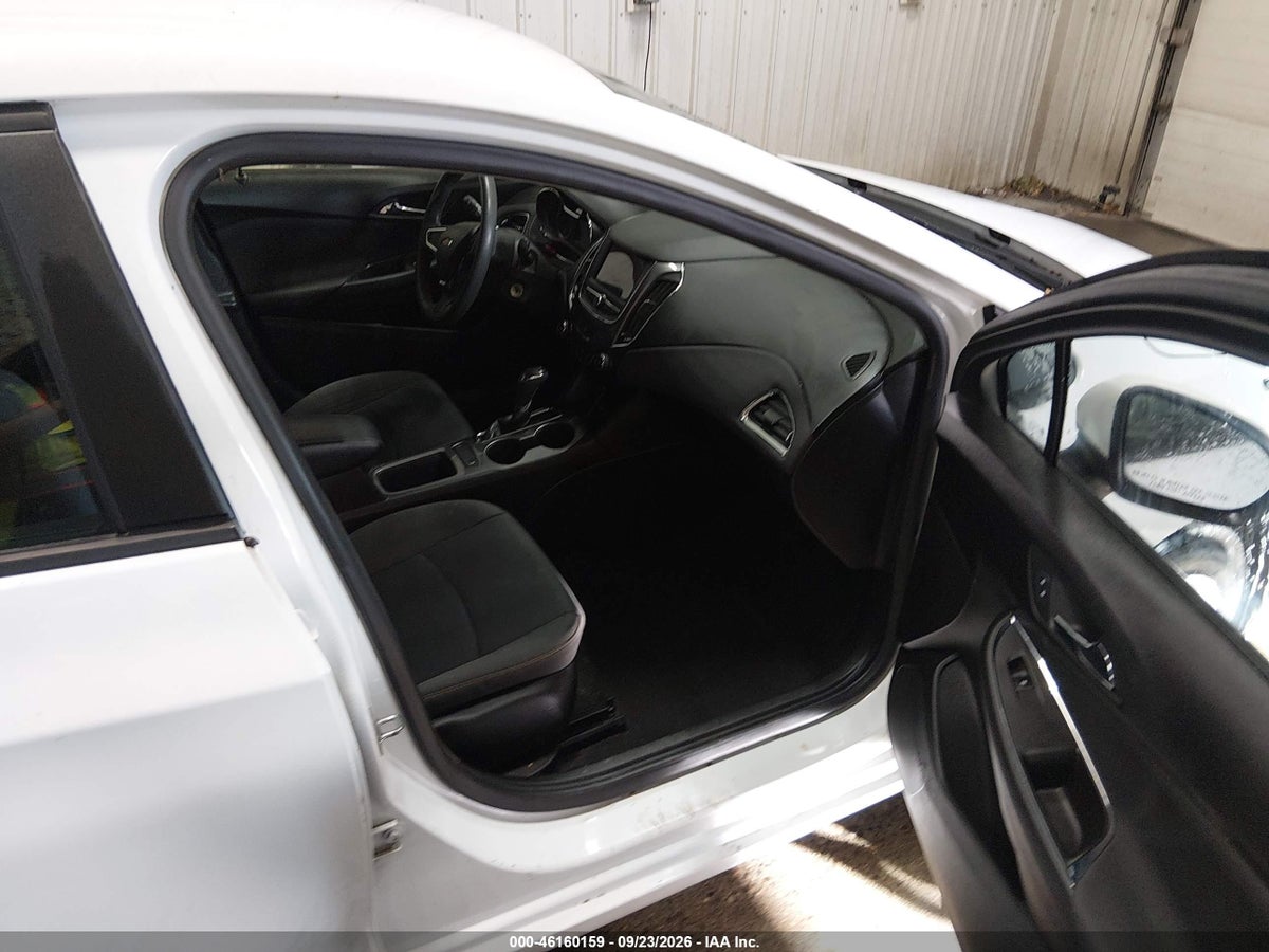 2019 CHEVROLET CRUZE LS — photo 5