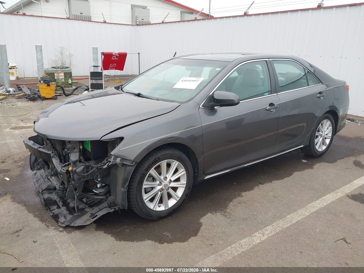 2013 TOYOTA CAMRY XLE — снимка 2