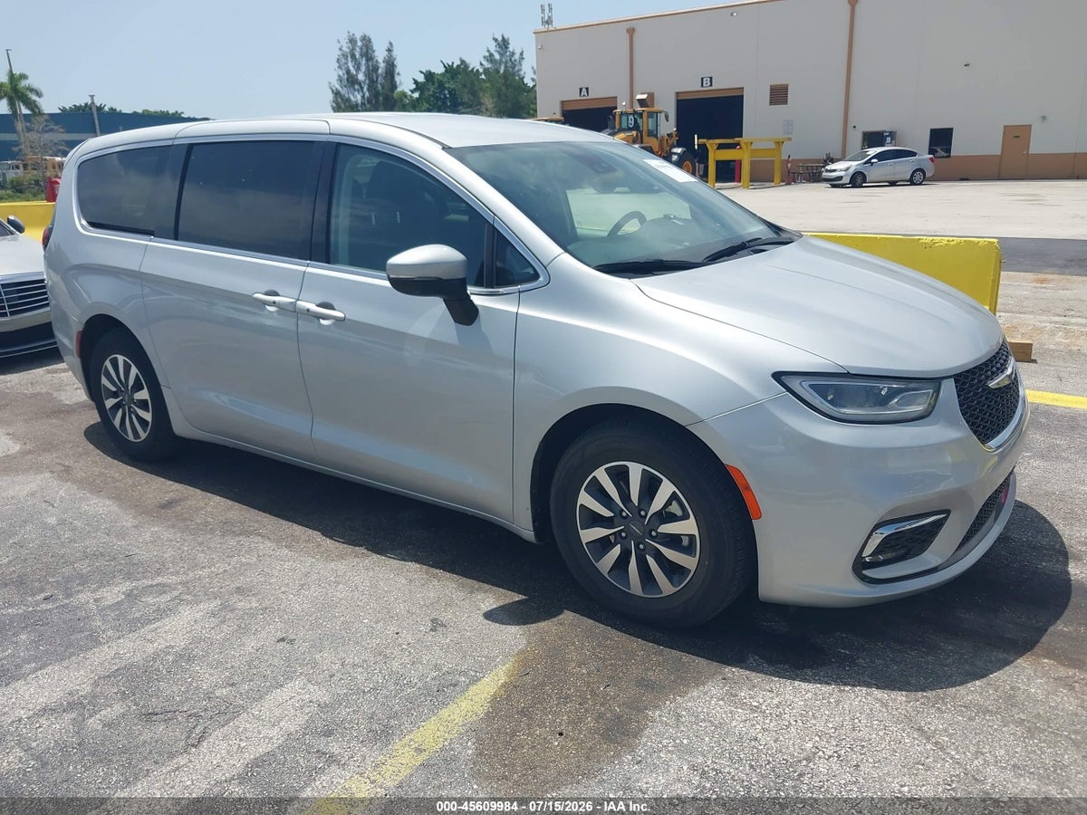 2023 CHRYSLER PACIFICA HYBRID TOURING L