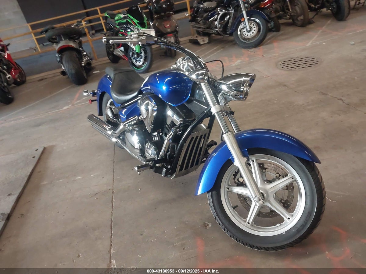 2015 HONDA VT1300 CR