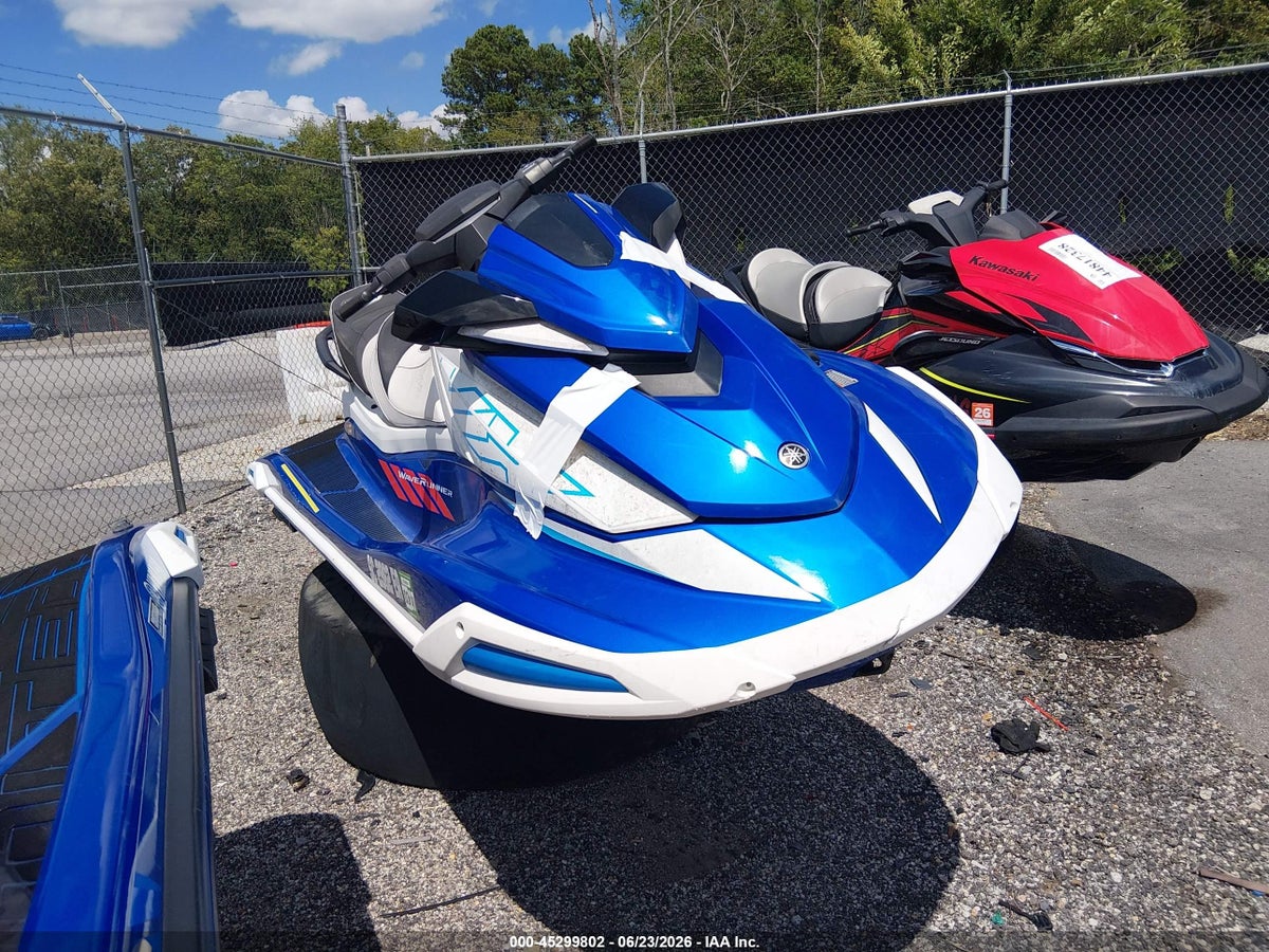 2022 YAMAHA WAVERUNNER