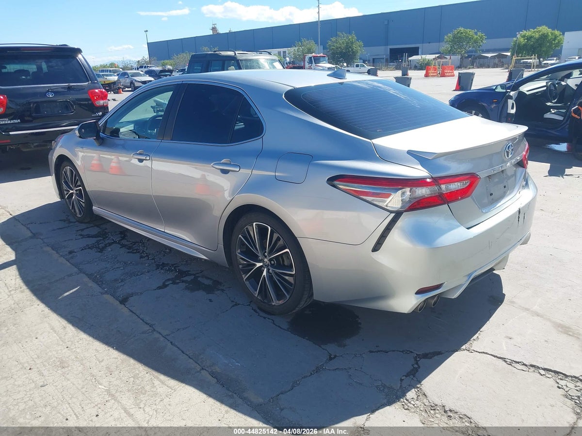 2019 TOYOTA CAMRY HYBRID SE — снимка 3