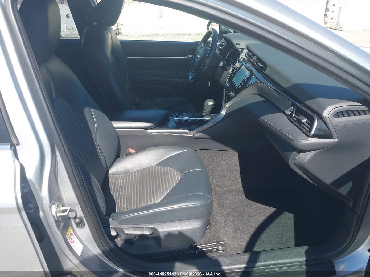 2019 TOYOTA CAMRY HYBRID SE — снимка 5