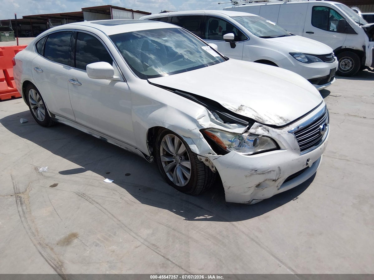 2011 INFINITI M37