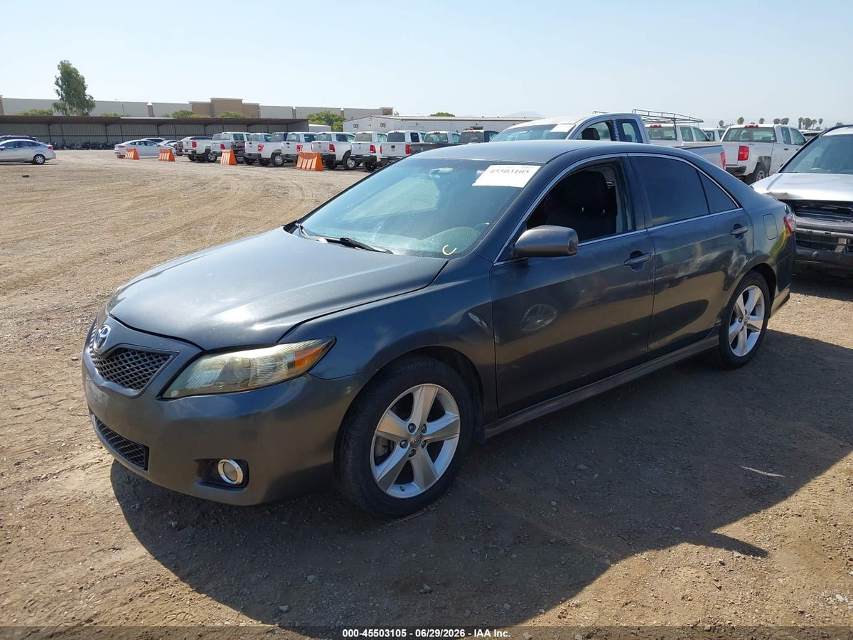 2010 TOYOTA CAMRY SE — снимка 2