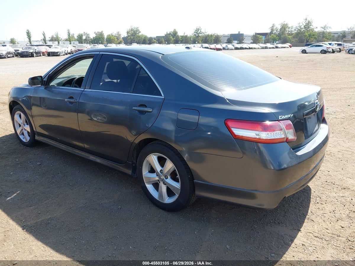 2010 TOYOTA CAMRY SE — снимка 3