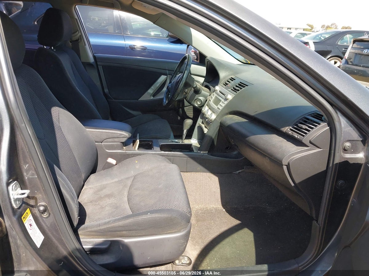 2010 TOYOTA CAMRY SE — снимка 5