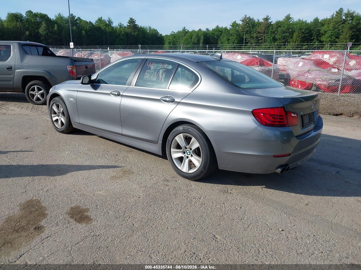 2012 BMW 528I XDRIVE — снимка 3