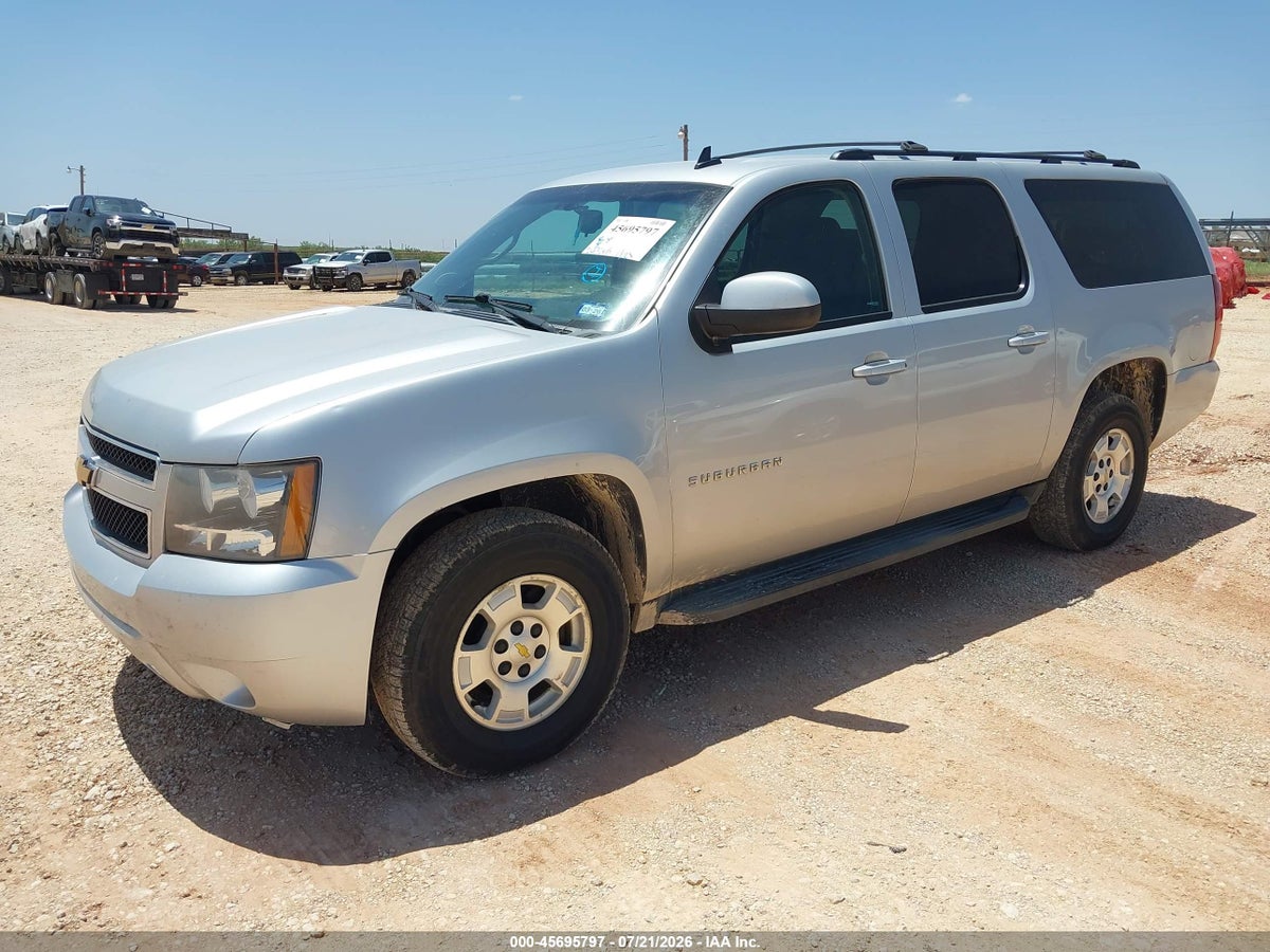 2013 CHEVROLET SUBURBAN LS — снимка 2