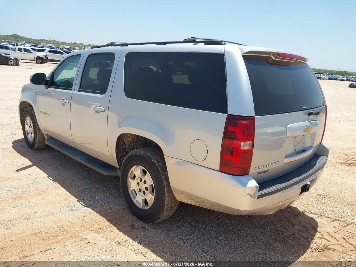 2013 CHEVROLET SUBURBAN LS — снимка 3