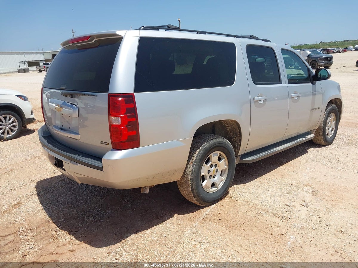 2013 CHEVROLET SUBURBAN LS — снимка 4