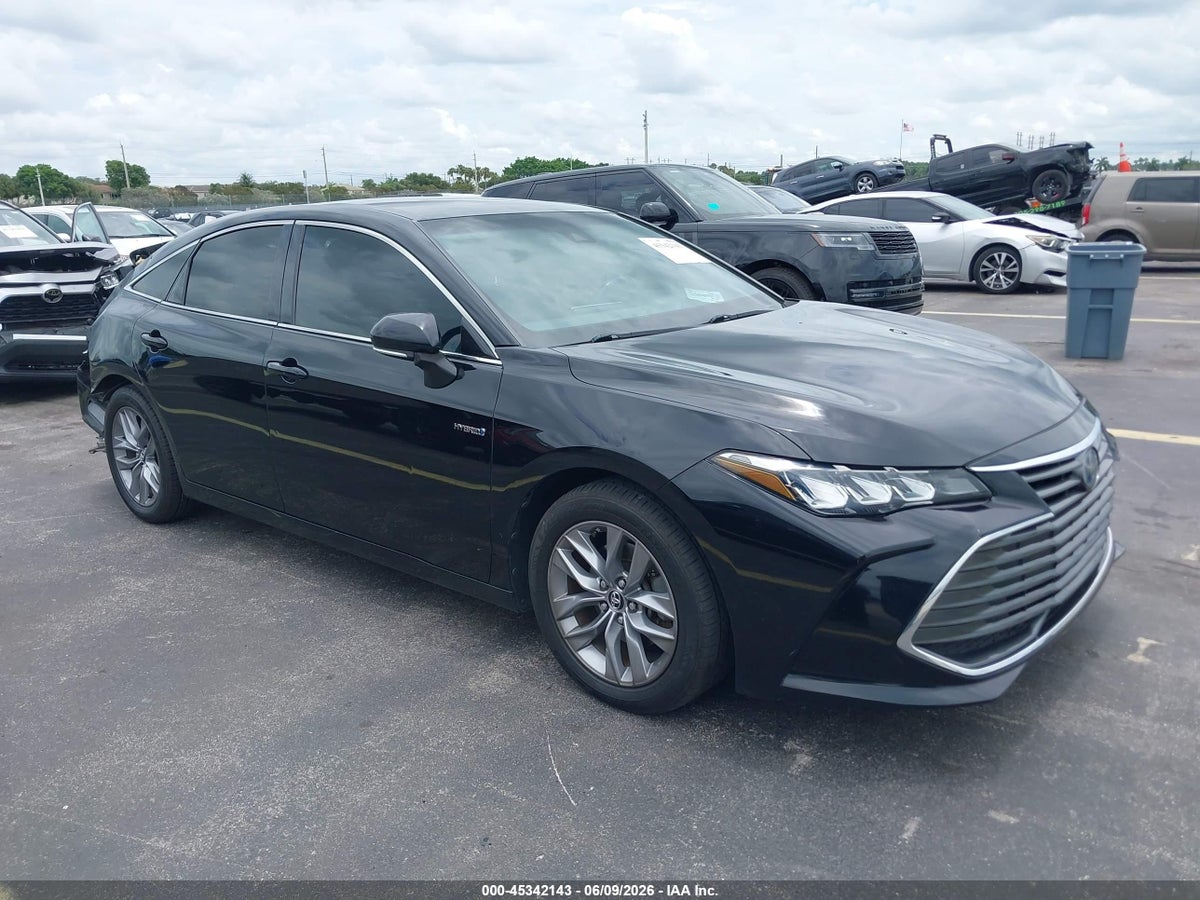 2019 TOYOTA AVALON HYBRID XLE