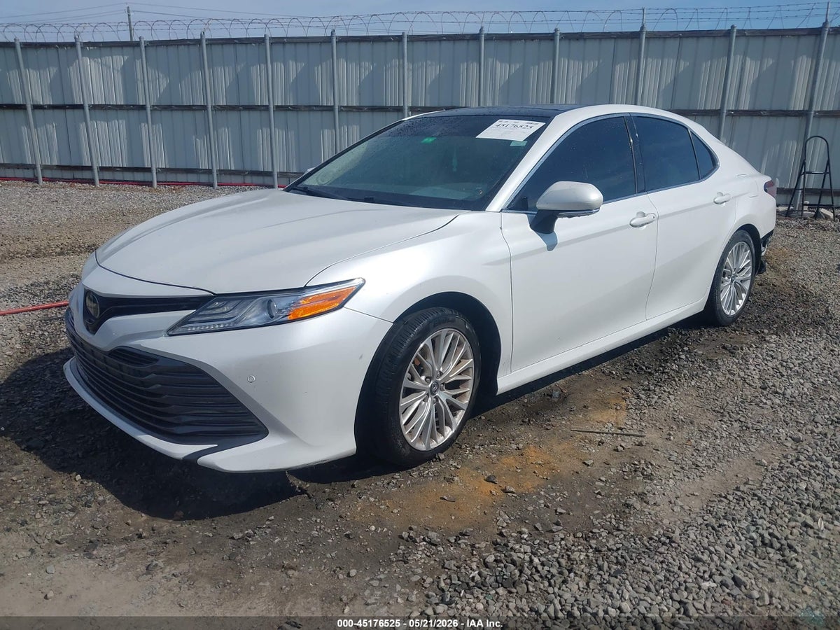 2019 TOYOTA CAMRY XLE — снимка 2