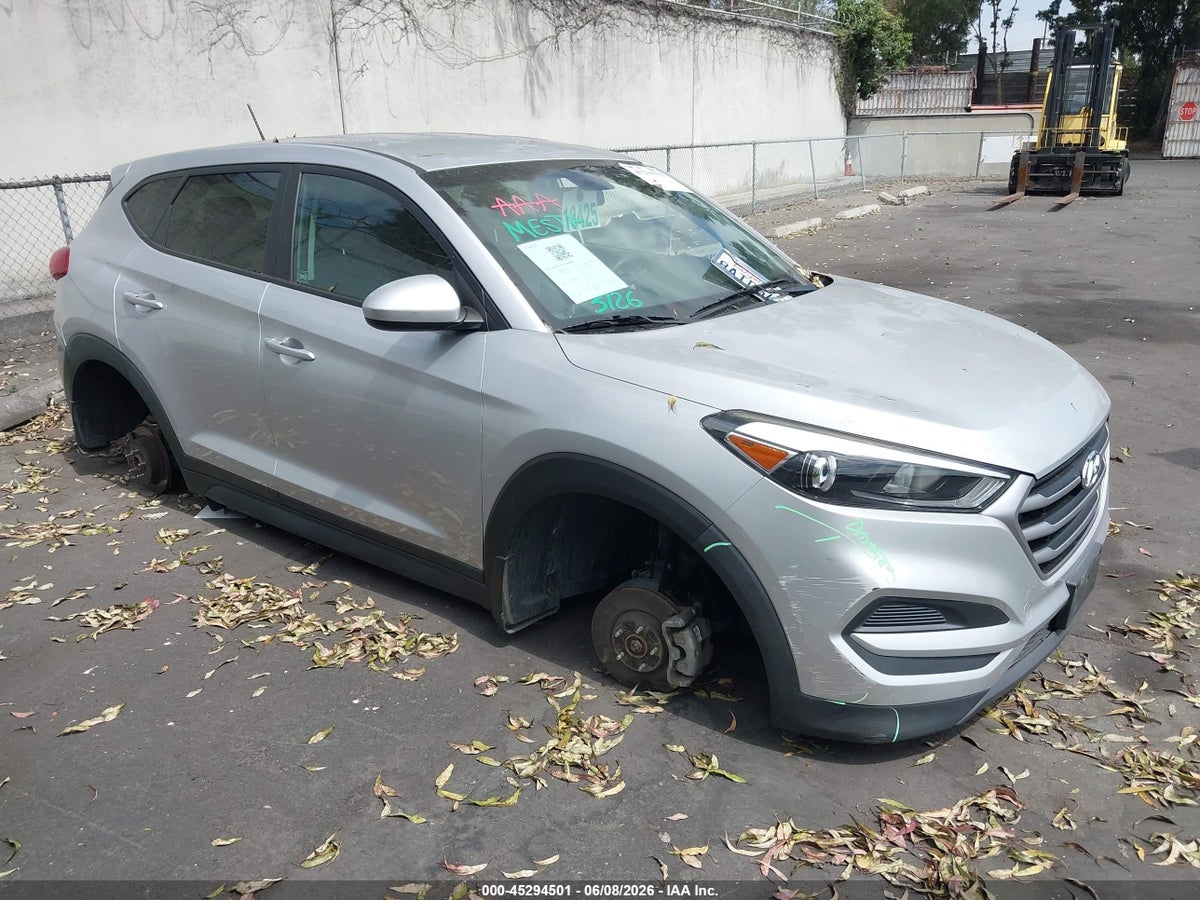 2017 HYUNDAI TUCSON SE