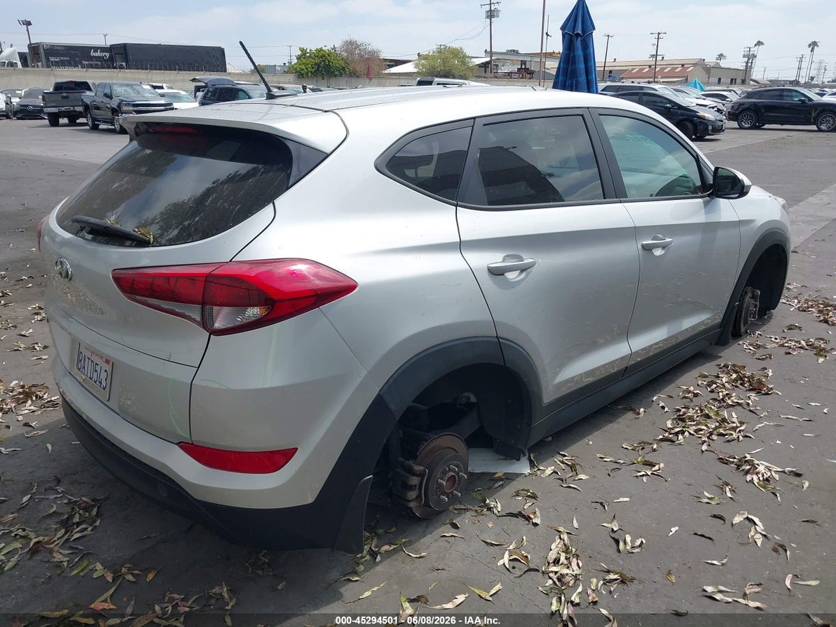 2017 HYUNDAI TUCSON SE — снимка 4