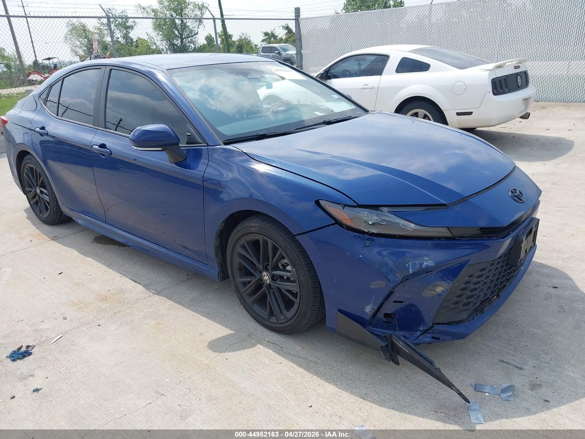 2025 TOYOTA CAMRY SE