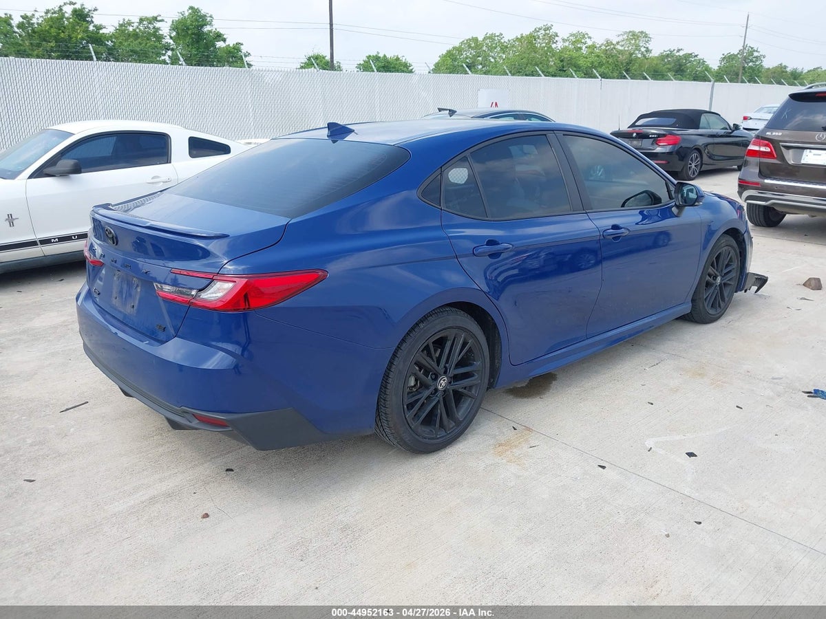 2025 TOYOTA CAMRY SE — снимка 4