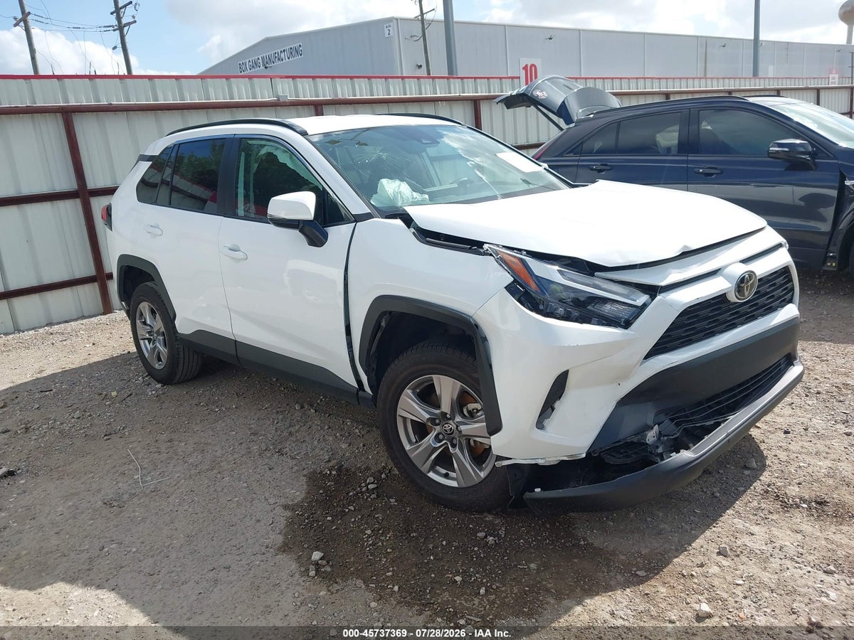2025 TOYOTA RAV4 XLE