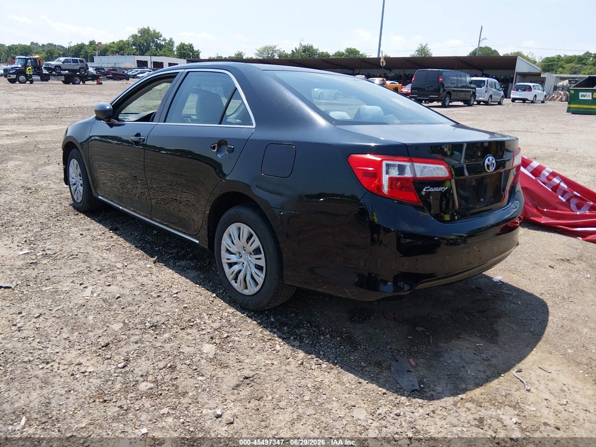 2013 TOYOTA CAMRY LE — снимка 3
