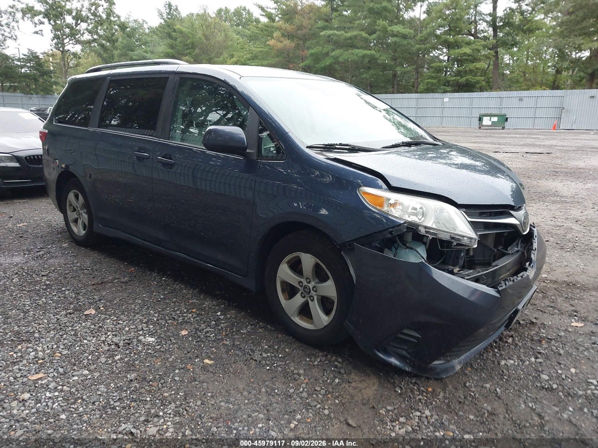 2019 TOYOTA SIENNA LE 8 PASSENGER