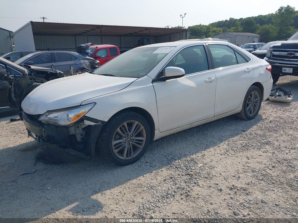 2016 TOYOTA CAMRY SE — снимка 2