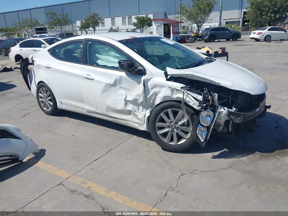 2015 HYUNDAI ELANTRA SE