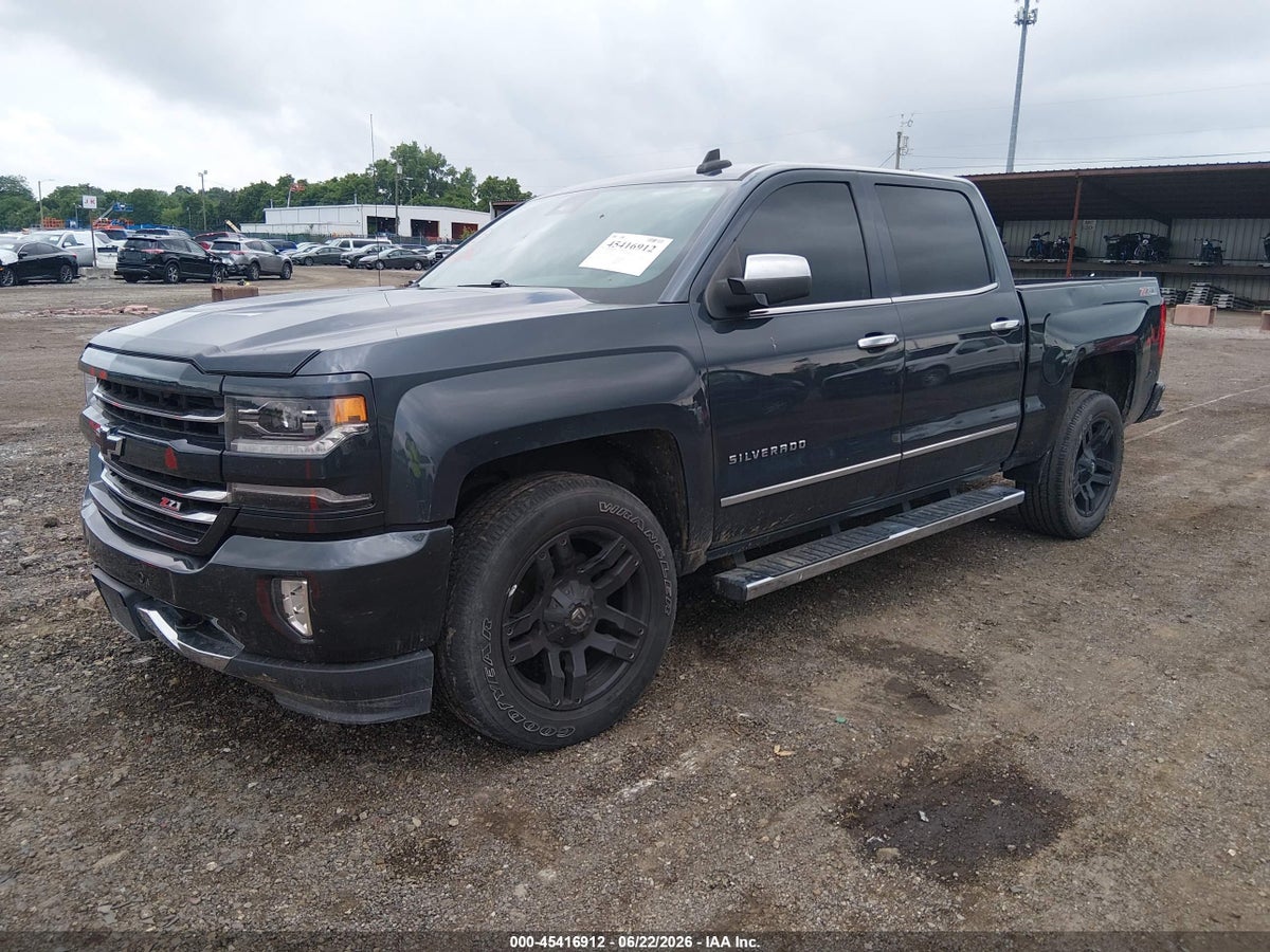 2017 CHEVROLET SILVERADO 1500 LTZ — снимка 2