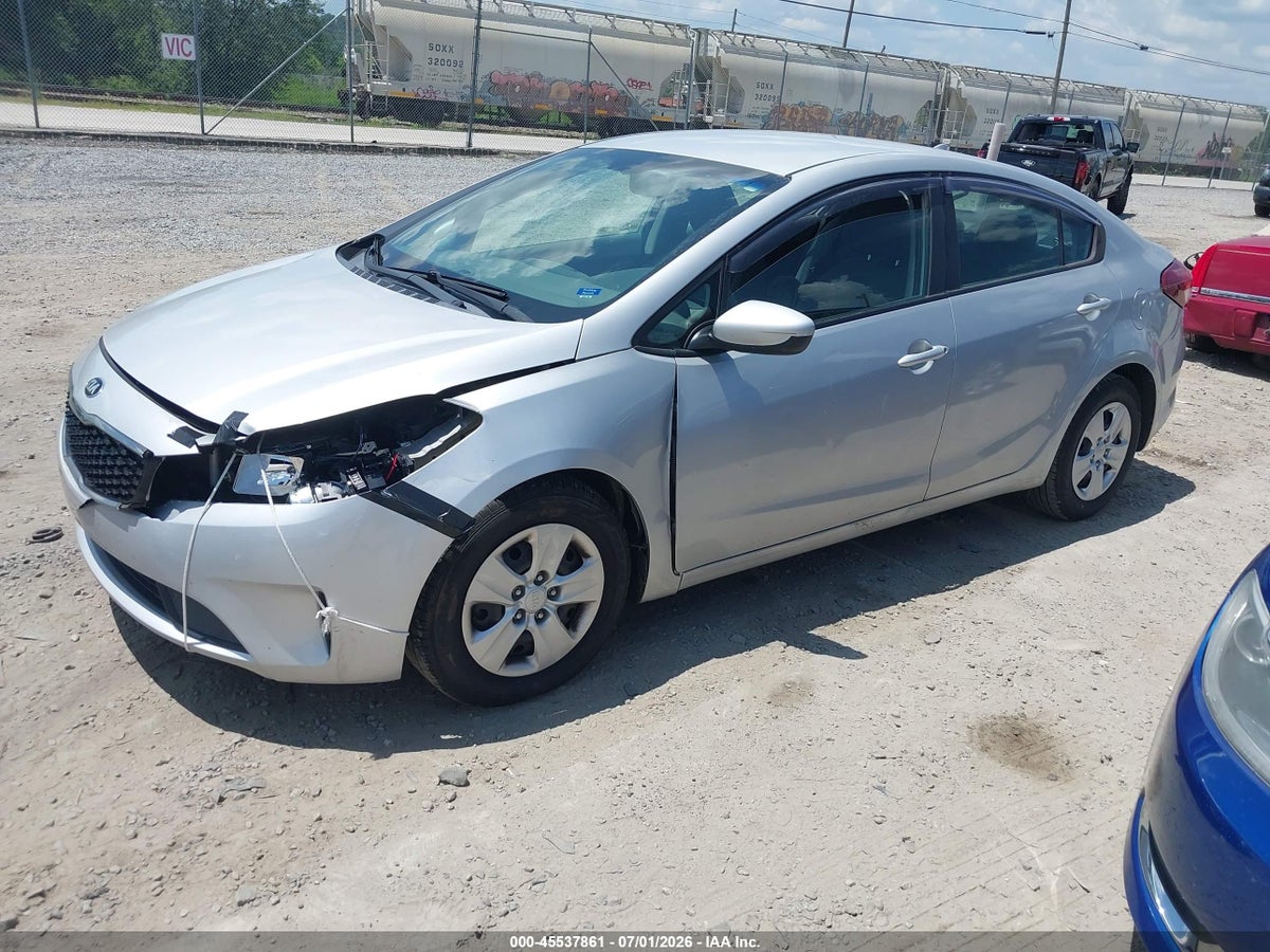 2017 KIA FORTE LX — снимка 2