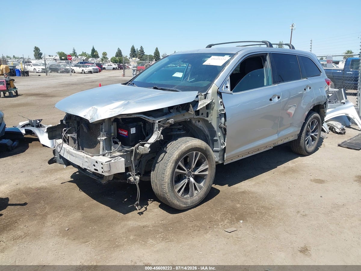 2018 TOYOTA HIGHLANDER LE — снимка 2