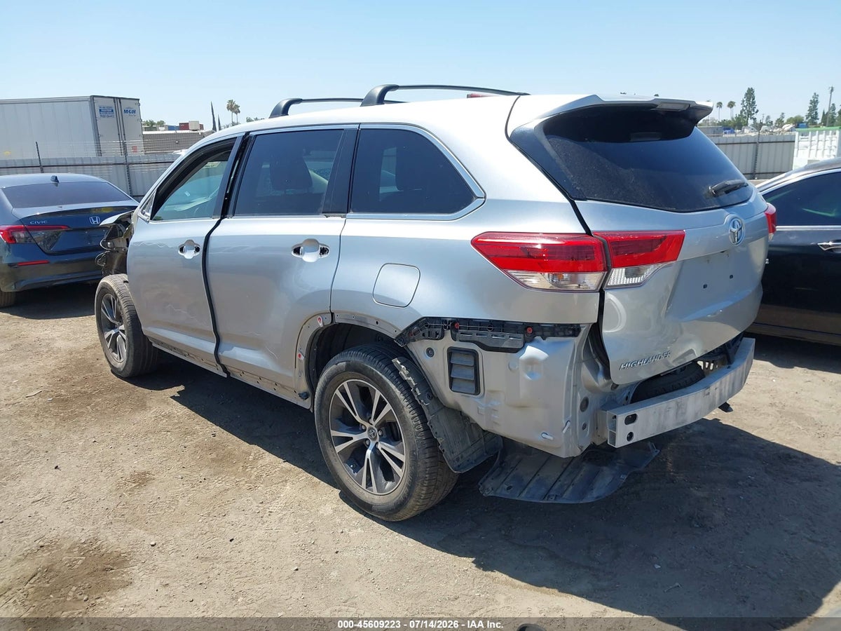 2018 TOYOTA HIGHLANDER LE — снимка 3