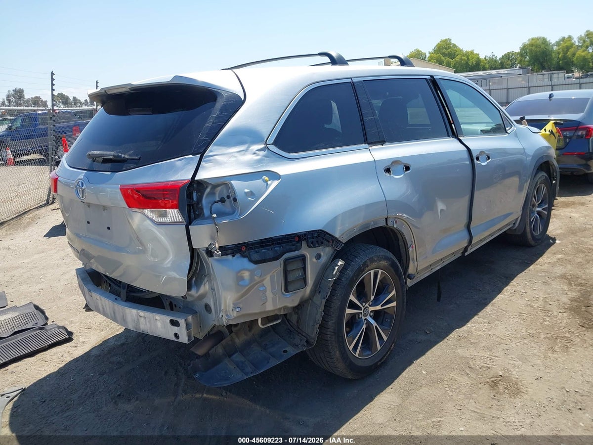 2018 TOYOTA HIGHLANDER LE — снимка 4