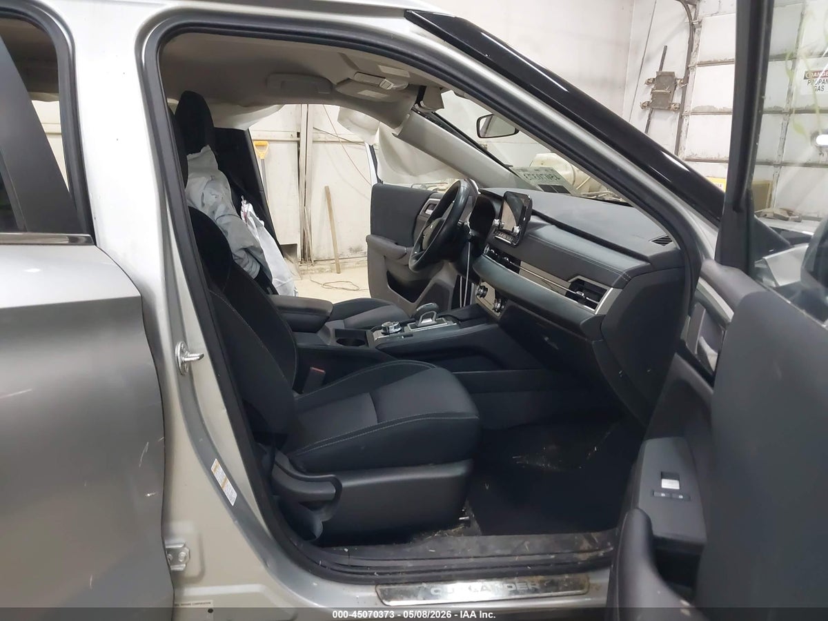2022 MITSUBISHI OUTLANDER ES 2.5 S-AWC — снимка 5
