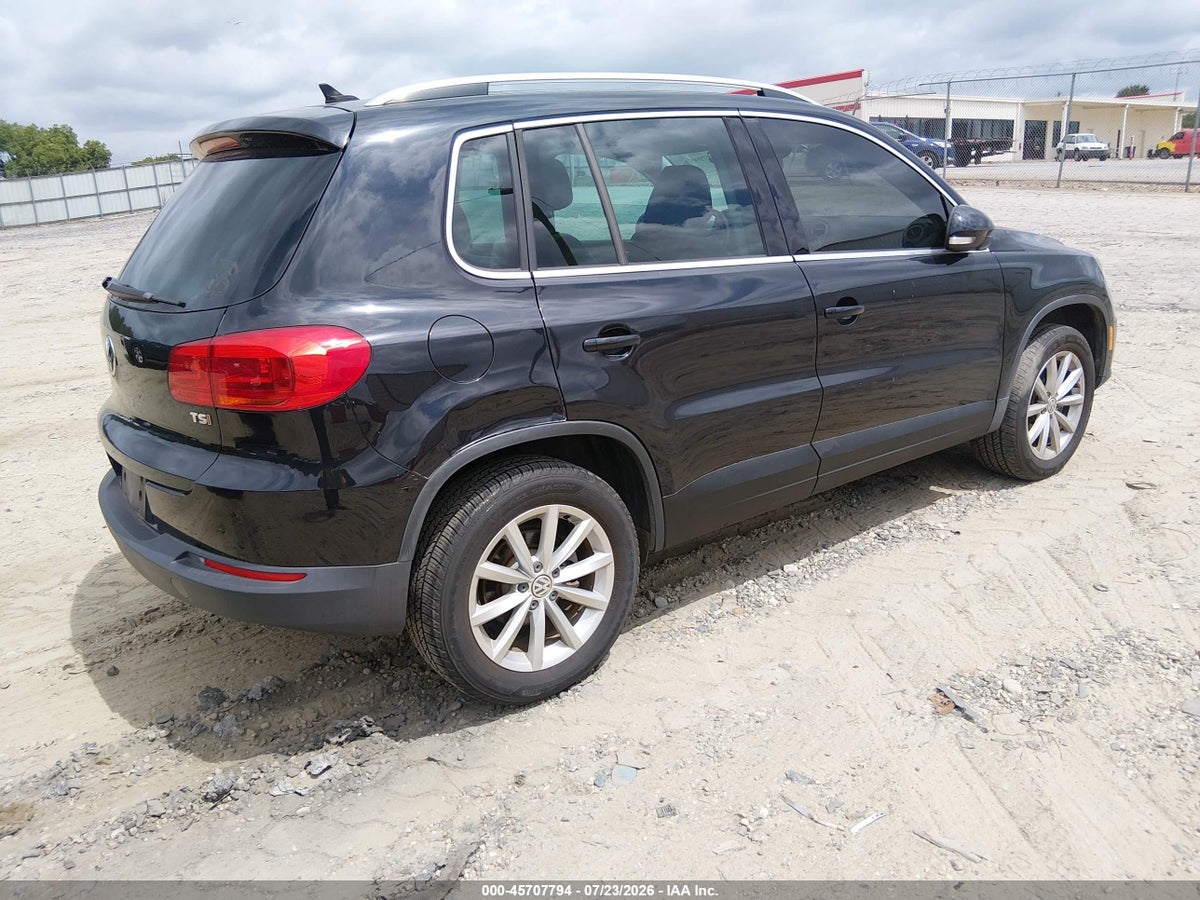 2017 VOLKSWAGEN TIGUAN 2.0T WOLFSBURG EDITION — снимка 4