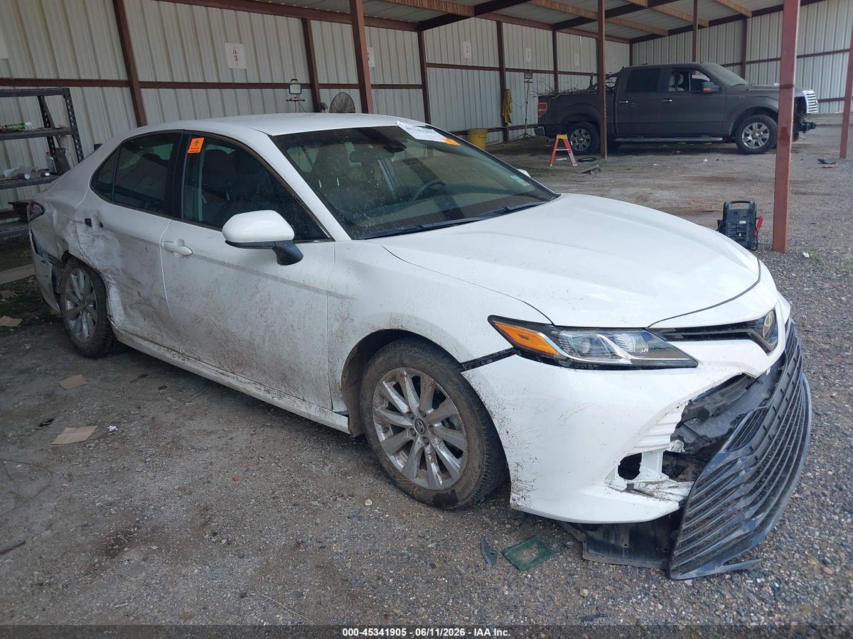 2018 TOYOTA CAMRY LE