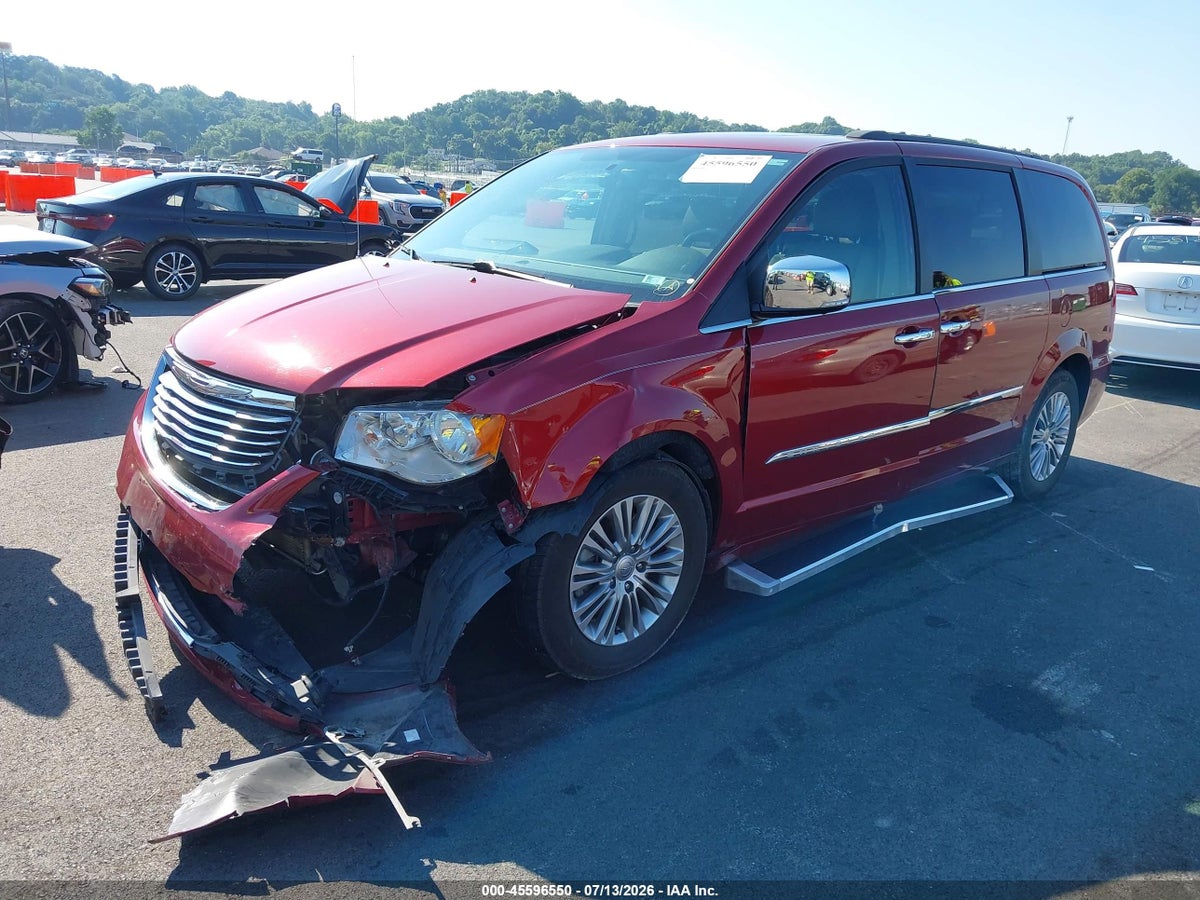 2016 CHRYSLER TOWN & COUNTRY TOURING-L ANNIVERSARY EDITION — снимка 2