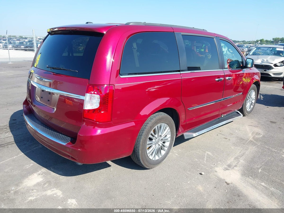 2016 CHRYSLER TOWN & COUNTRY TOURING-L ANNIVERSARY EDITION — снимка 4