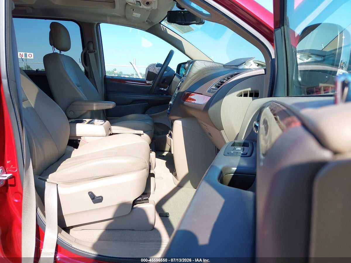 2016 CHRYSLER TOWN & COUNTRY TOURING-L ANNIVERSARY EDITION — снимка 5