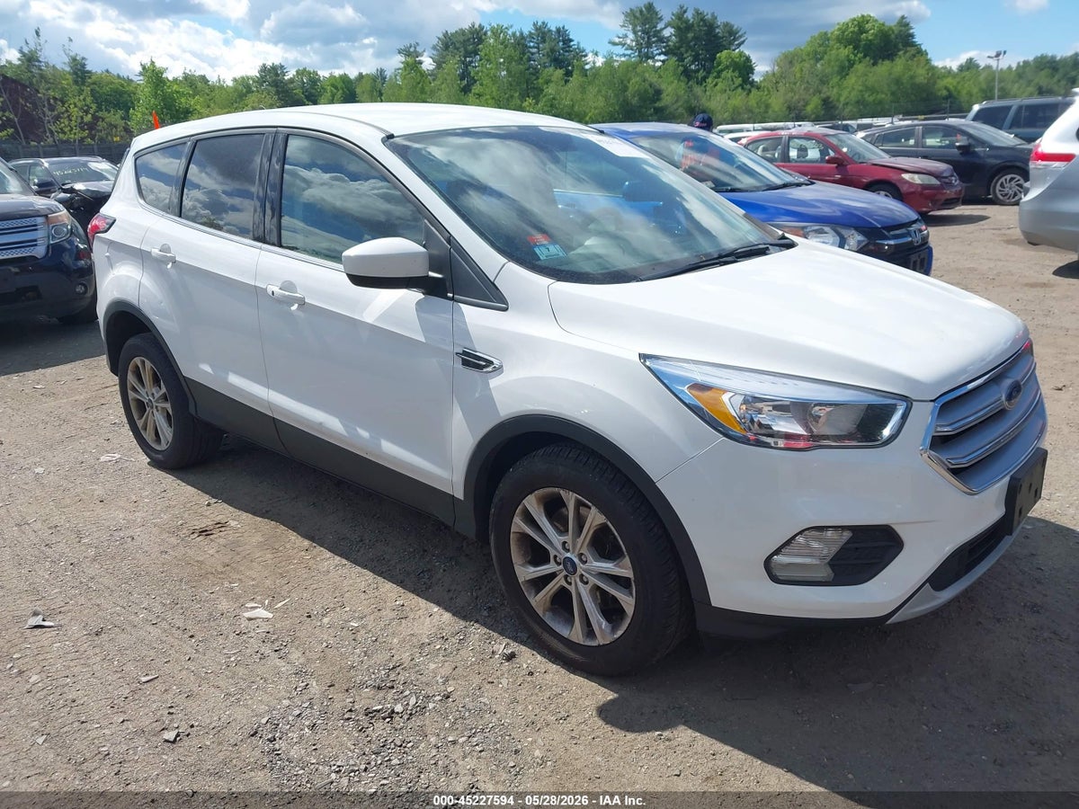 2019 FORD ESCAPE SE