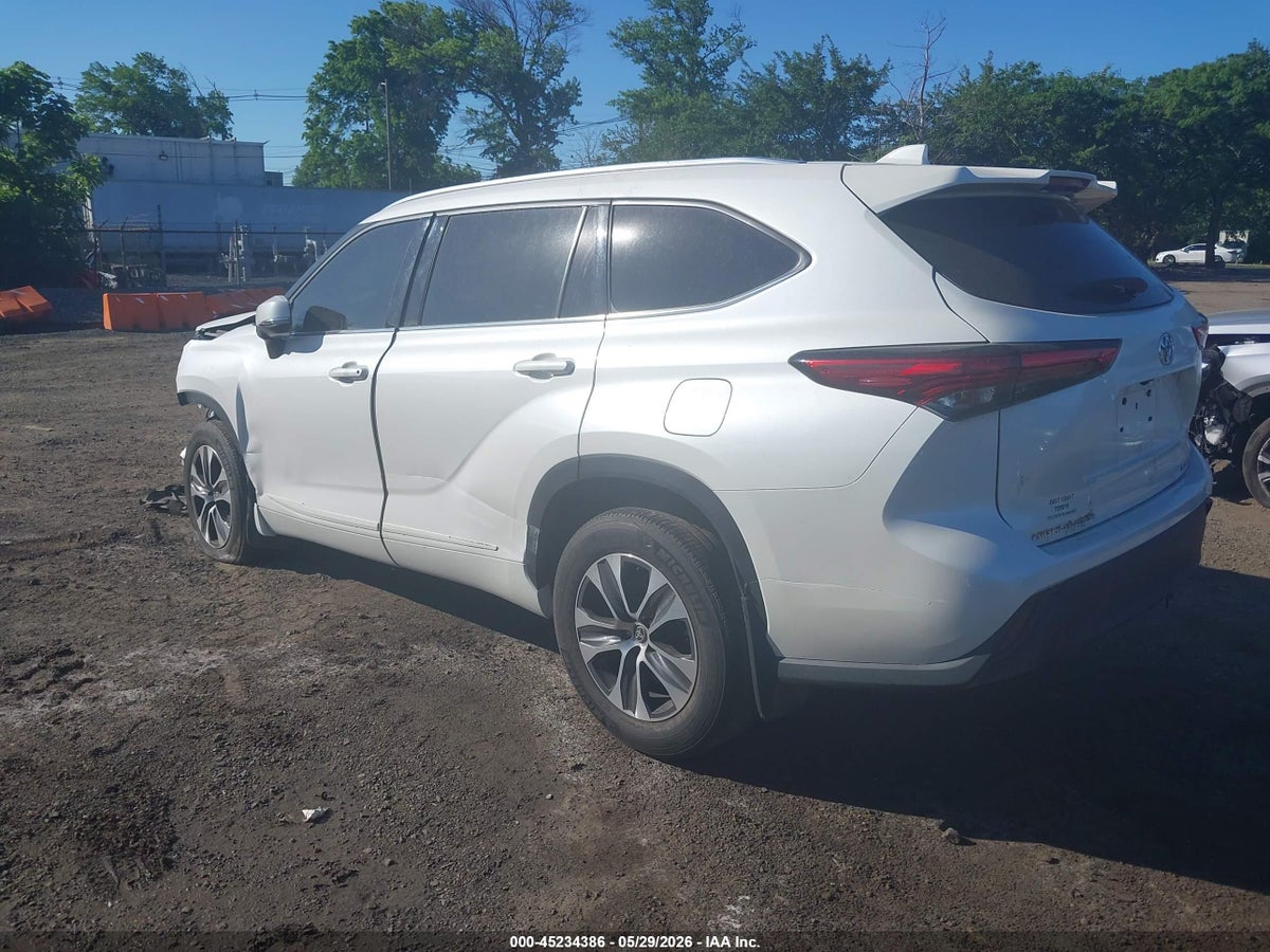 2021 TOYOTA HIGHLANDER XLE — снимка 3