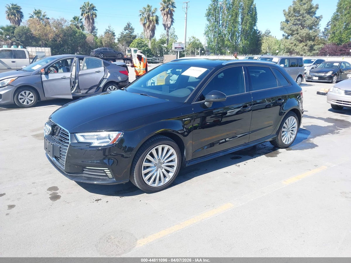 2018 AUDI A3 E-TRON 1.4T PREMIUM/1.4T TECH PREMIUM — снимка 2
