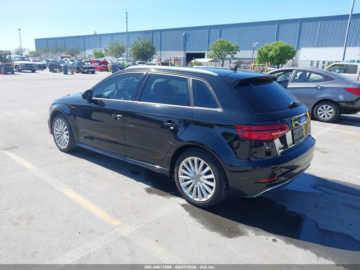 2018 AUDI A3 E-TRON 1.4T PREMIUM/1.4T TECH PREMIUM — снимка 3