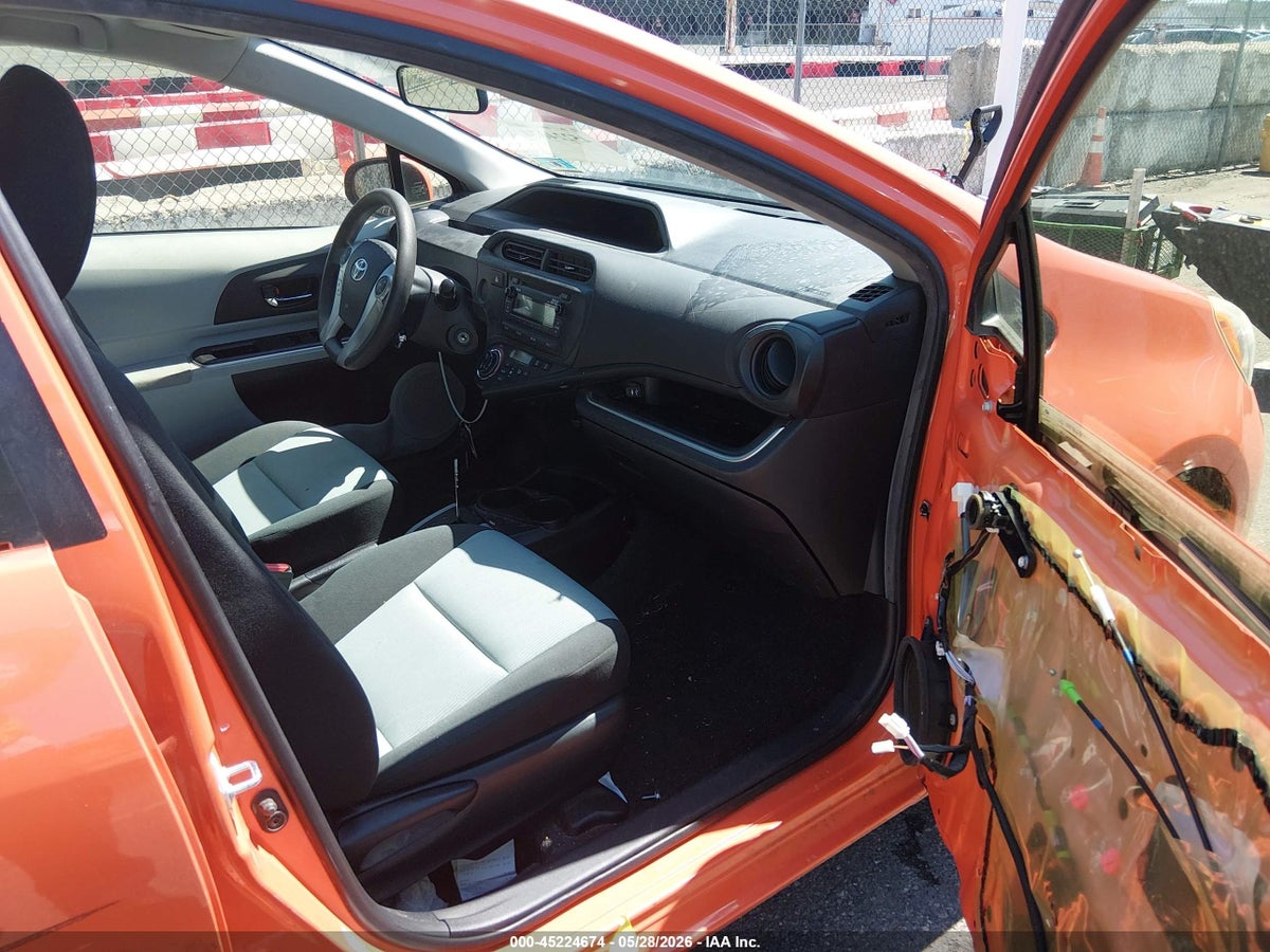2014 TOYOTA PRIUS C TWO — снимка 5