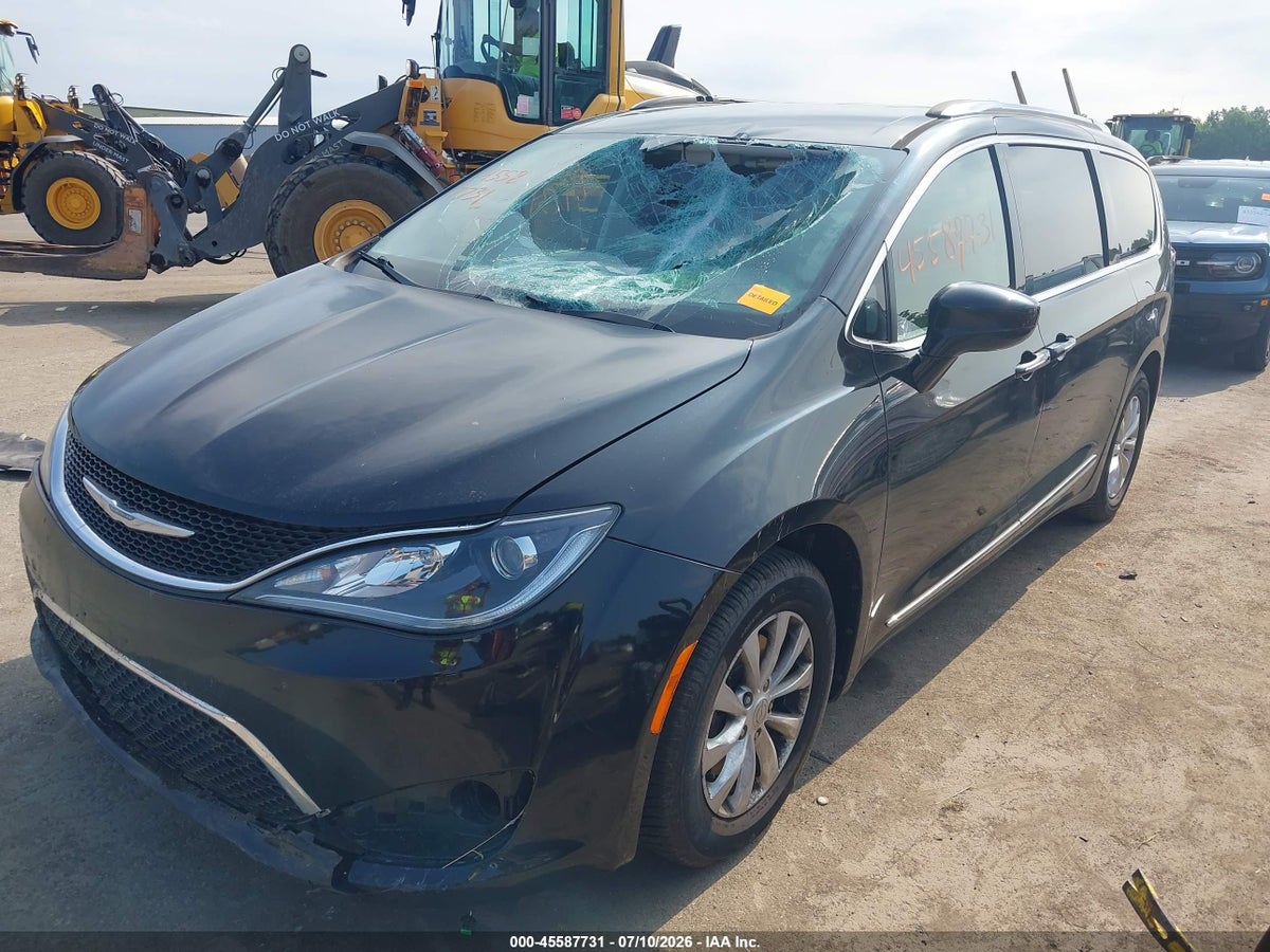 2018 CHRYSLER PACIFICA TOURING L — снимка 2