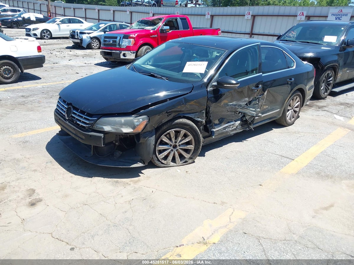 2012 VOLKSWAGEN PASSAT 2.5L SEL — снимка 2