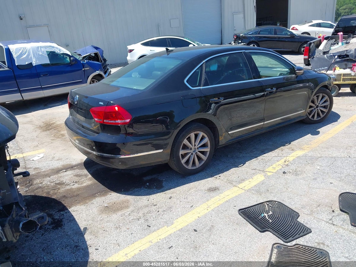 2012 VOLKSWAGEN PASSAT 2.5L SEL — снимка 4