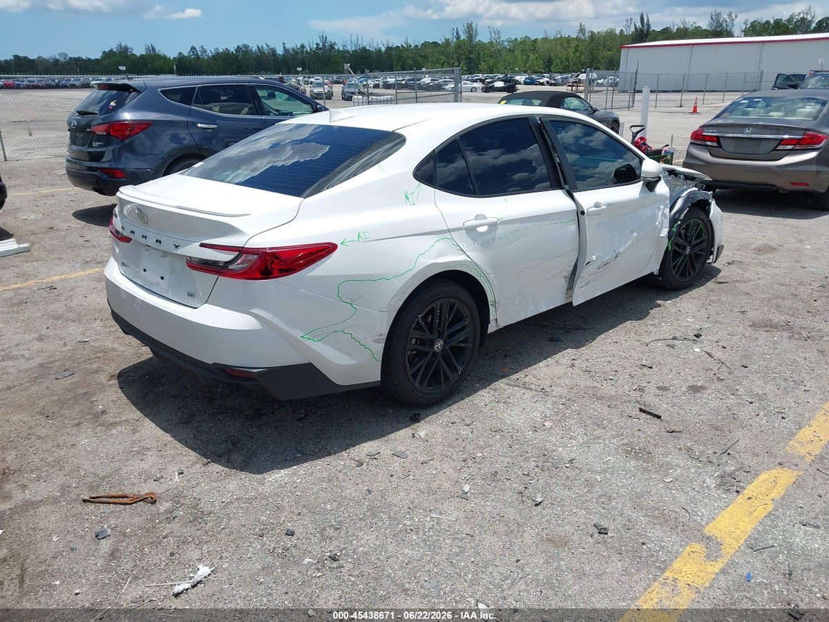 2026 TOYOTA CAMRY SE — снимка 4