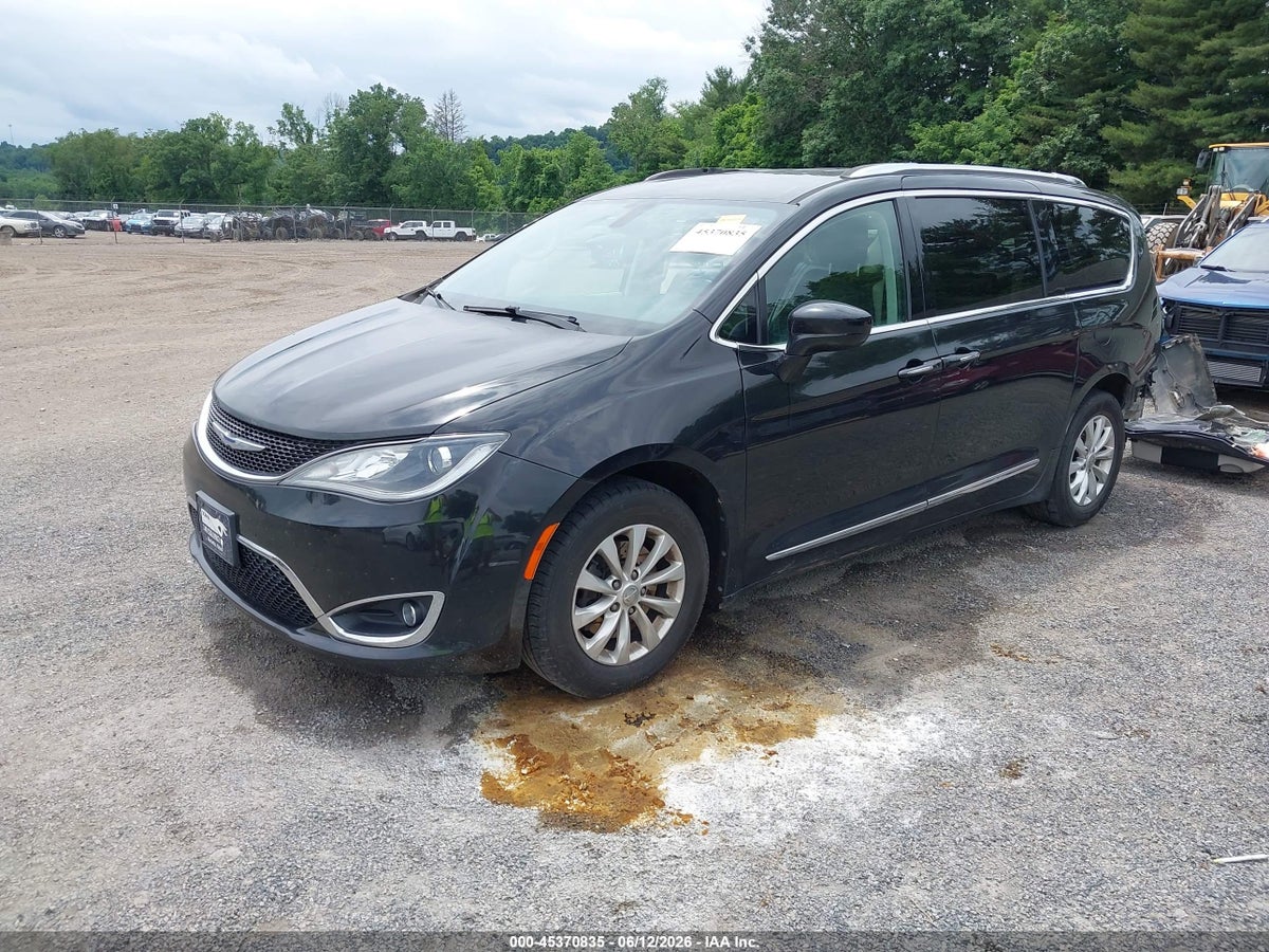 2019 CHRYSLER PACIFICA TOURING L — снимка 2